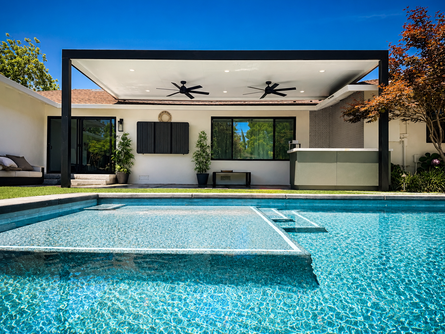 Completed luxury aluminum patio cover by Clemex Construction